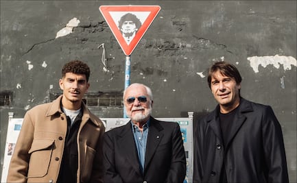 Napoli homenajea a Diego Armando Maradona en el cuarto aniversario de su muerte