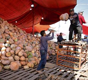 Abren romerías en la Central de Abasto