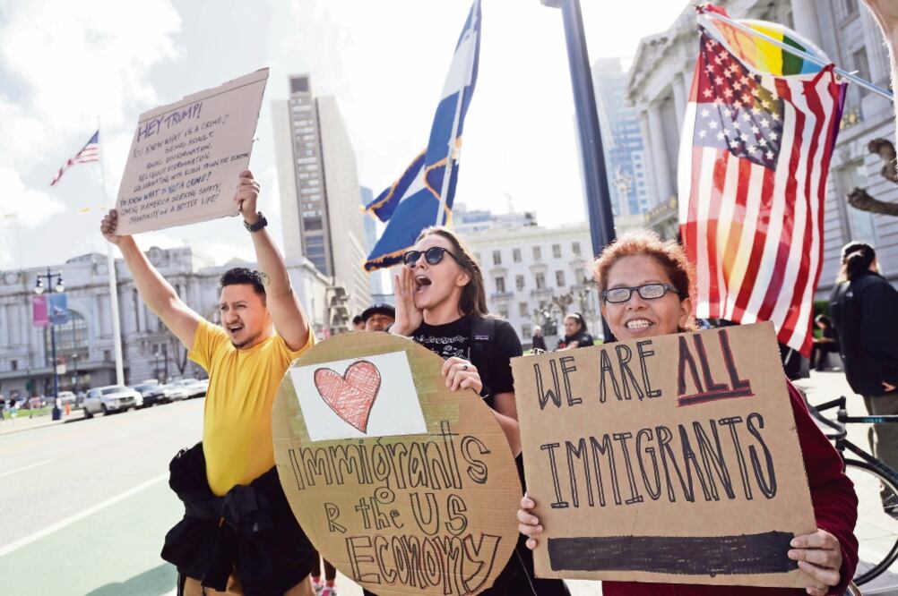 Pese a que hay indicadores que muestran cifras alentadoras, todavía persiste la incertidumbre sobre las políticas que tome el gobierno de EU, indicó el CEESP. (MARCIO JOSÉ SÁNCHEZ. AP)