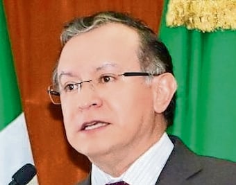 Alcalde acusa a su suegro de robar recursos del municipio