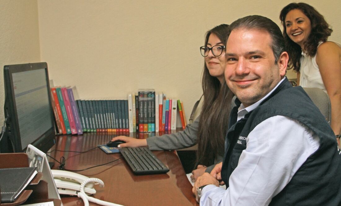 Durante esta actividad, los ciudadanos dieron a conocer al funcionario que en la demarcación existen problemas de comercio ambulante, de movilidad y de obstrucción del espacio público. (JUAN BOITES. EL UNIVERSAL)