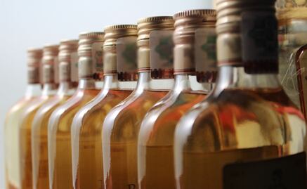 SHCP propone que establecimientos verifiquen que bebidas alcohólicas sean originales antes de venderlas