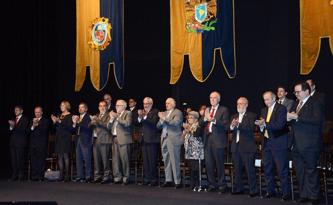Graue Wiechers presidió una ceremonia por el Día del Maestro. (Foto: Cortesía UNAM)