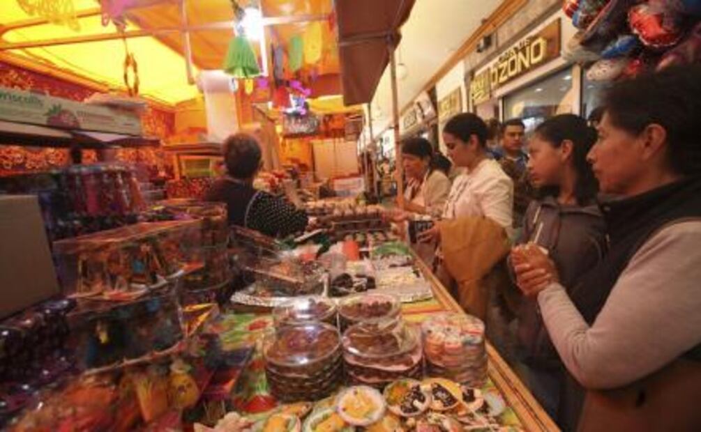 Feria del Alfeñique por Día de Muertos “da vida” al centro de Toluca