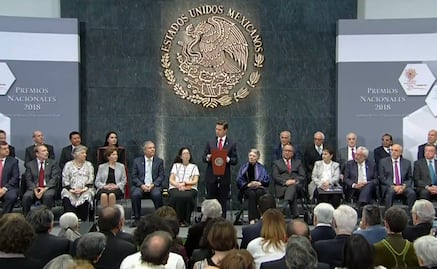 Entregan los premios nacionales de Artes, Literatura y Ciencias