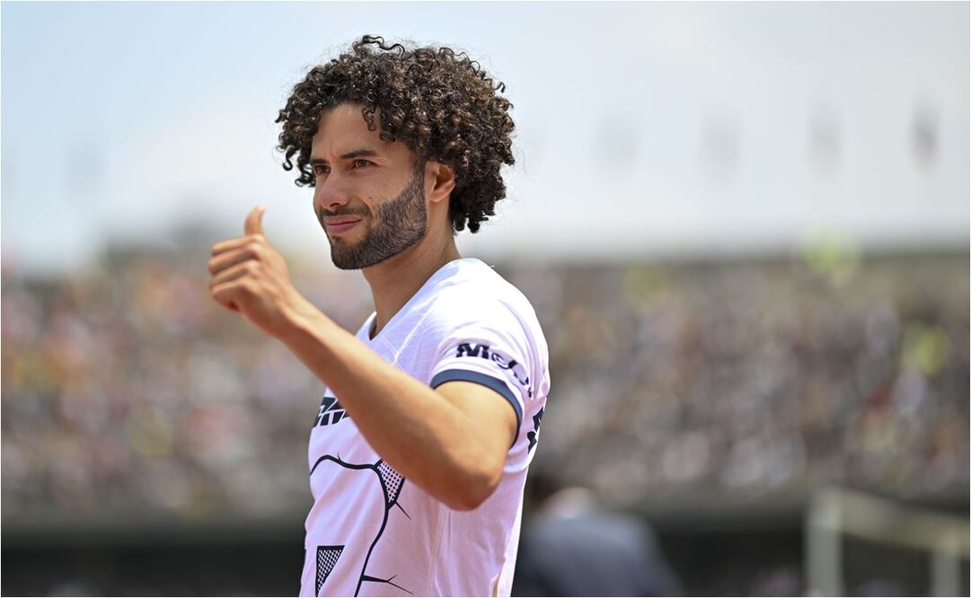 Chino Huerta en riesgo de perderse el Clásico contra América