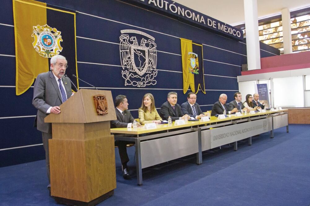 Enrique Graue Wiechers, rector de la UNAM, encabezó la celebración por el aniversario de la Carta Magna con la ceremonia México a 100 años de su Constitución: Balance y reflexiones desde la UNAM (ISAAC ESQUIVEL. CUARTOSCURO)