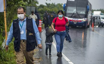 Identifica INM a 72 migrantes que viajaban en caravana en Coahuila