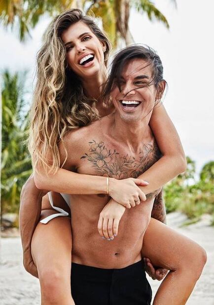 Critican a Julio Iglesias Jr. por presentar así a su novia: "Qué poca autoestima la de esa chica"