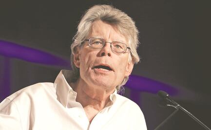 "Deberían pagarme": Stephen King critica medida de Twitter, de cobrar más por verificación azul