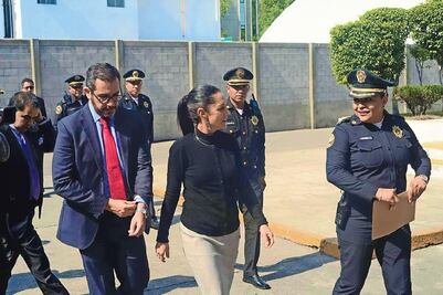 “Se venden plazas laborales en la policía”