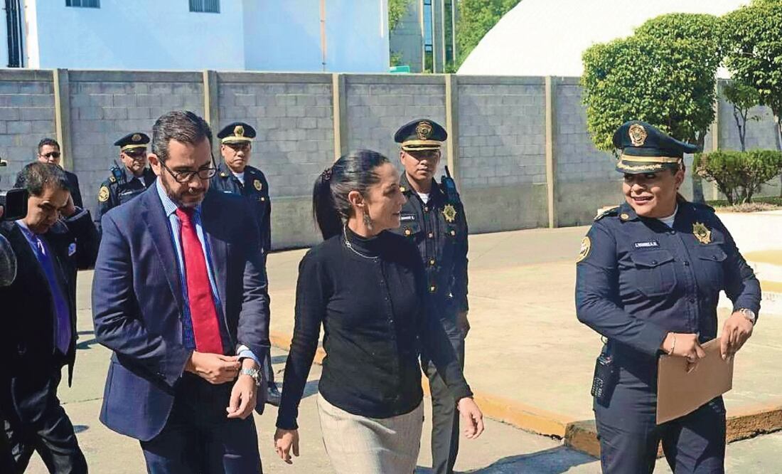 La jefa de Gobierno, Claudia Sheinbaum, ha recorrido 17 Unidades de Protección Ciudadana para ver las condiciones de trabajo de los policías preventivos. Foto: ESPECIAL