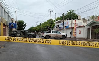 Elementos del Ejército retiran artefactos explosivos artesanales abandonados en calles de Culiacán; implementan cerco de seguridad