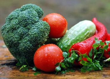 La verdura que, si la consumes cruda; potencia el colágeno y previene flacidez y arrugas prematuras