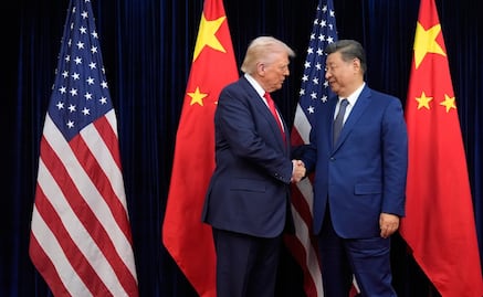 Casa Blanca comparte imágenes de Xi Jinping y Trump riéndose durante su encuentro en Corea del Sur