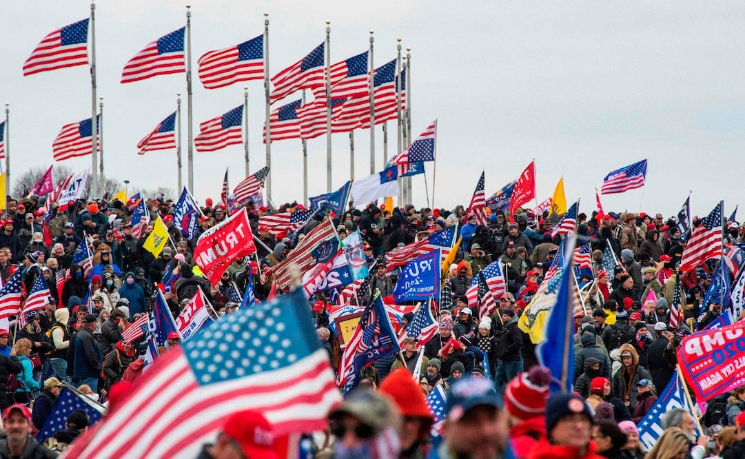 Partidarios del presidente Trump llenan el Washington Mall. Foto: AFP