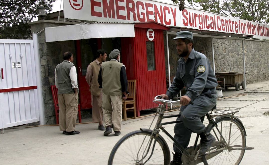 Centro Quirúrgico de la organización humanitaria italiana Emergency en Kabul, donde se encuentran hospitalizadas cinco personas, que resultaron heridas en el ataque contra un grupo de turistas extranjeros. Foto: EFE