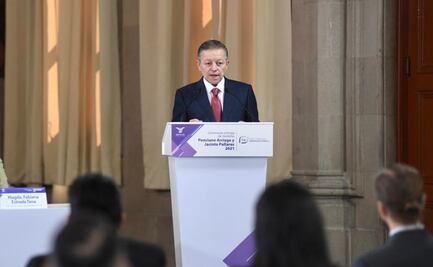 Arturo Zaldívar entrega medallas “Ponciano Arriaga” y “Jacinto Pallares” a abogados 