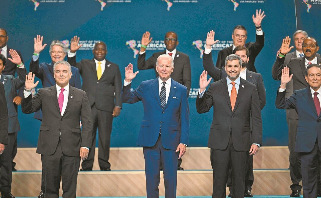Al frente, los presidentes de Colombia, Iván Duque; de Estados Unidos, Joe Biden; de Paraguay, Mario Abdo Benítez, y de Panamá, Laurentino Cortizo, durante la IX Cumbre de las Américas. Foto: Jim Watson/ AFP.