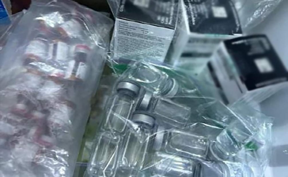 Detienen a dos personas en Edomex por venta de medicamentos apócrifos. Foto: Especial