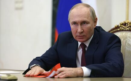 Putin firma decreto que reconoce "independencia" de Khersón y Zaporiyia, otras 2 regiones de Ucrania