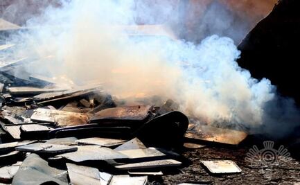 Tarjetas SIM, celulares, bocinas: destruyen 18 mil artículos asegurados a reos de Puebla