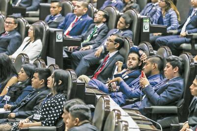 El eco juvenil se oye en muros de San Lázaro