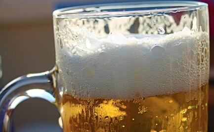 En un bar de España estrenan robot que sirve cervezas