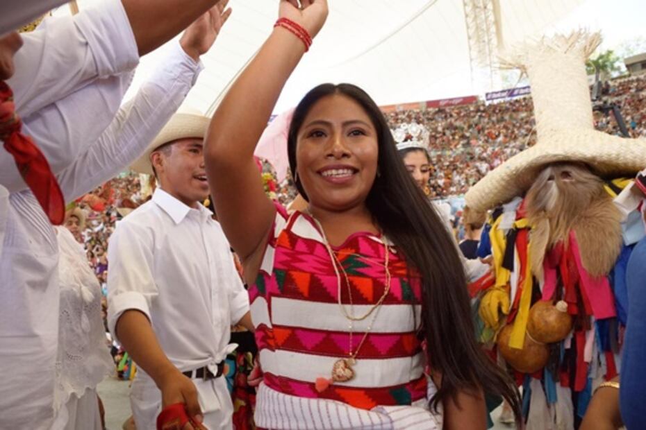 Guelaguetza: con Yalitza y contra el plagio de bordados