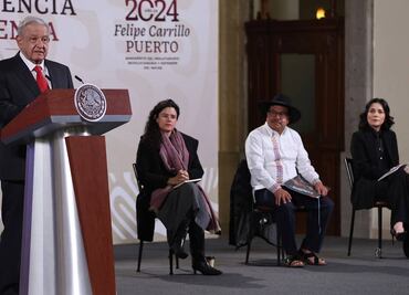 AMLO se compromete a ayudar a sobrecargos de Aeroméxico ante revisión de Contrato Colectivo de Trabajo