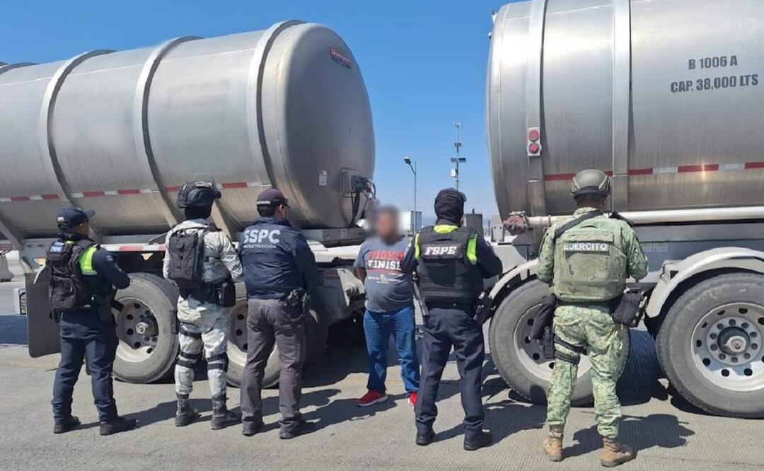 Cuatro tractocamiones que circulaban en las carreteras de Guanajuato, fueron asegurados y los conductores detenidos (06/03/2025). Foto: X (@edgarfabianvf)