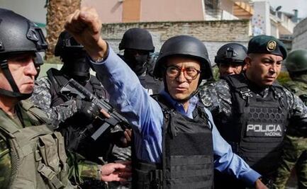 VIDEO. Ecuador vive "momentos oscuros"; Christian Zurita, candidato sustituto, vota con casco y chaleco antibalas