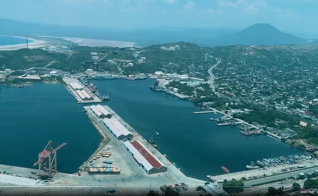 Supervisión de AMLO corredor ferrocarrilero en Matías Romero, Oaxaca. FOTO: @lopezobrador_