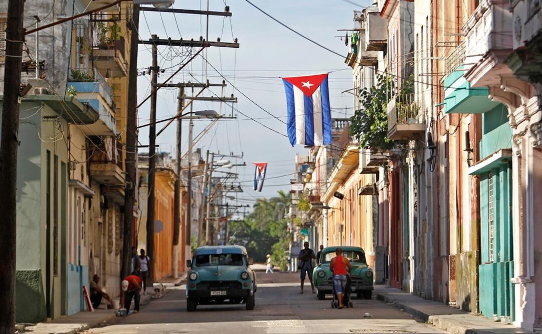 Fotografía de una calle del centro de La Habana (Cuba) (Foto: EFE)