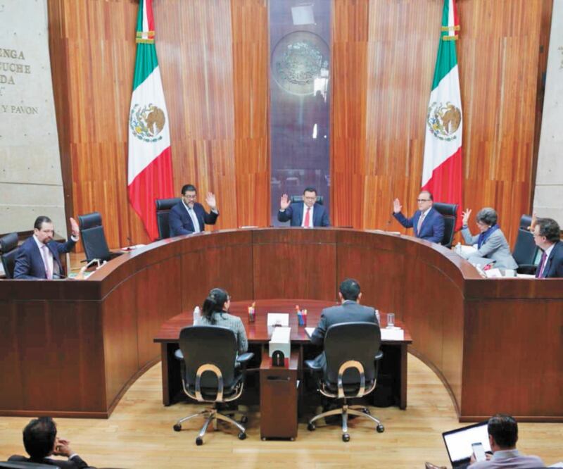 El pasado martes, la Sala Superior del Tribunal Electoral ordenó al Instituto Nacional Electoral (INE) modificar la convocatoria para renovar la dirigencia de Morena . ARCHIVO EL UNIVERSAL