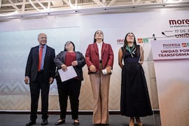 Alberto Anaya, del PT; Citlalli Hernández y Ariadna Montiel, de Morena, y Karen Castrejón, del Verde, ayer en conferencia de prensa conjunta. Foto: Gabriel Pano/ EL UNIVERSAL