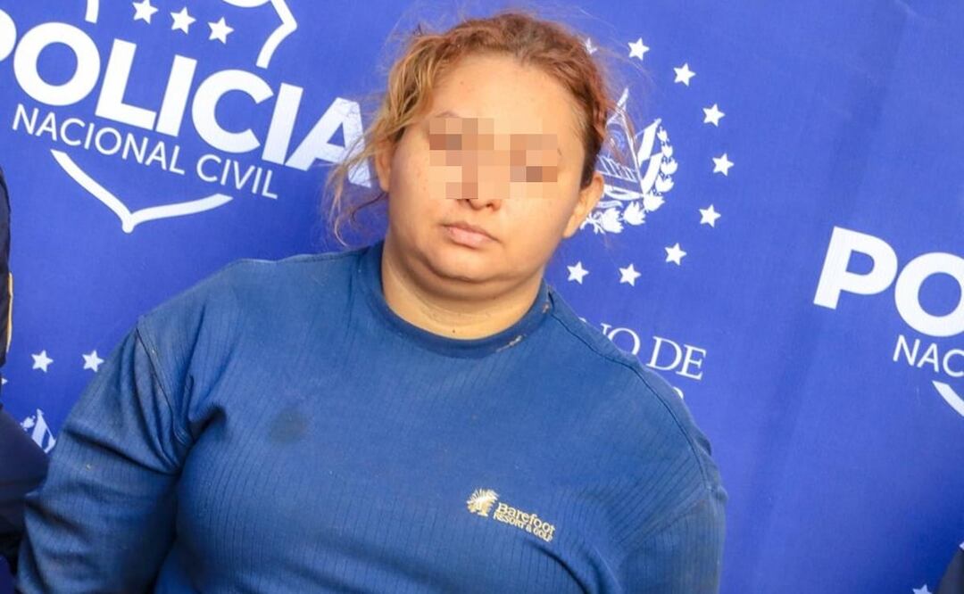 Ester Leonor Pineda de Orellana, sospechosa de haber asesinado a su hija de 8 años. FOTO: Policía de El Salvador