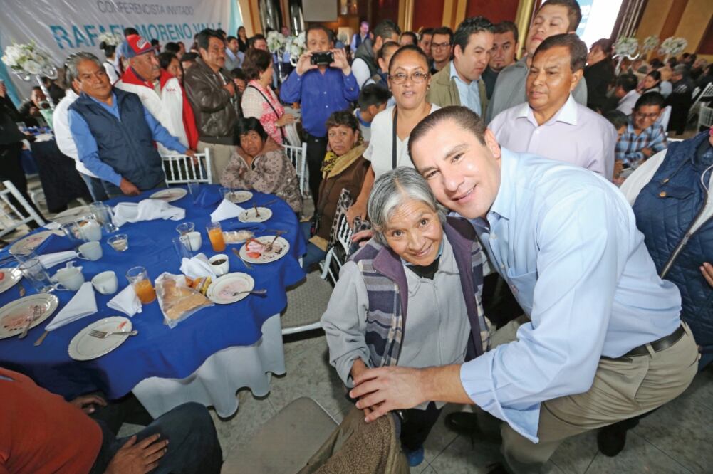 Rafael Moreno destacó que en el combate a la inseguridad y en otros aspectos, como los económicos, los gobernantes deben servir a la gente