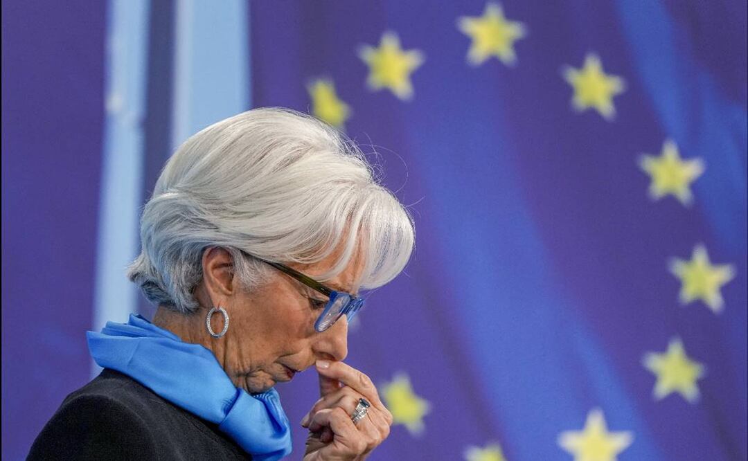 Christine Lagarde, presidenta del Banco Central Europeo, habla durante una conferencia de prensa tras la reunión del consejo de gobierno en Frankfurt, Alemania. FOTO: AP