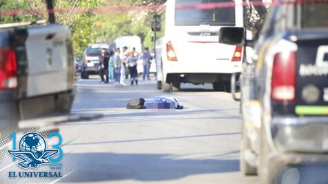 Atacan camión de Cefereso y matan a cuatro custodios en Morelos