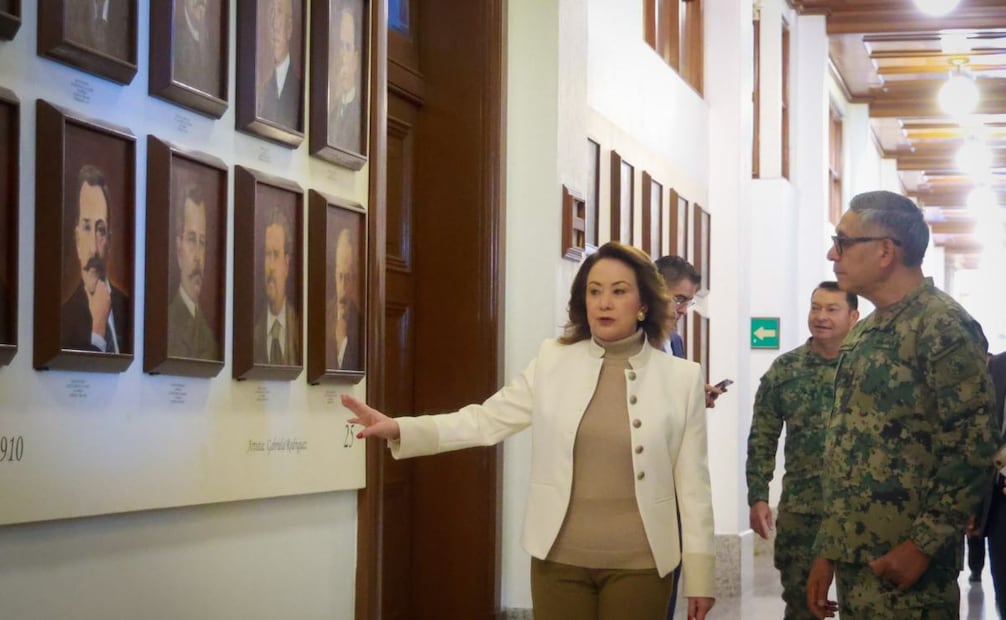 Ministra Yasmín Esquivel recibe en la SCJN a Raymundo Pedro Morales, secretario de Marina. Foto: Especial