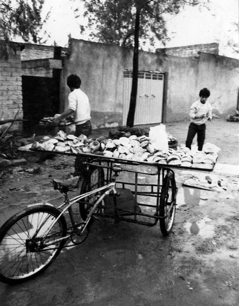 El pan viajaba en la cabeza