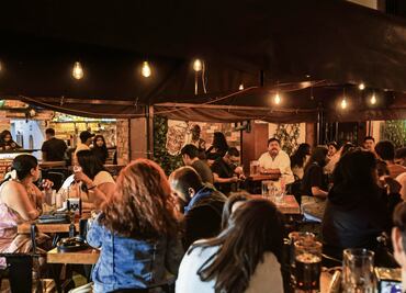 VIDEO Reportan golpiza afuera de Bar en Coapa; establecimiento asegura que su personal no participó en los hechos