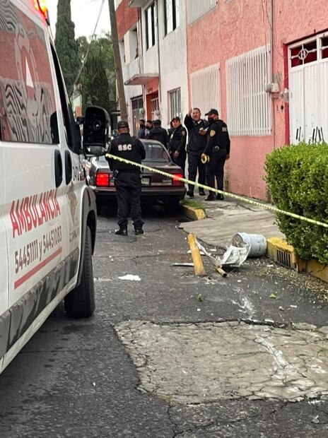 Balean a joven de 15 años y a su padre en ataque directo en calles de Iztapalapa; hay un muerto