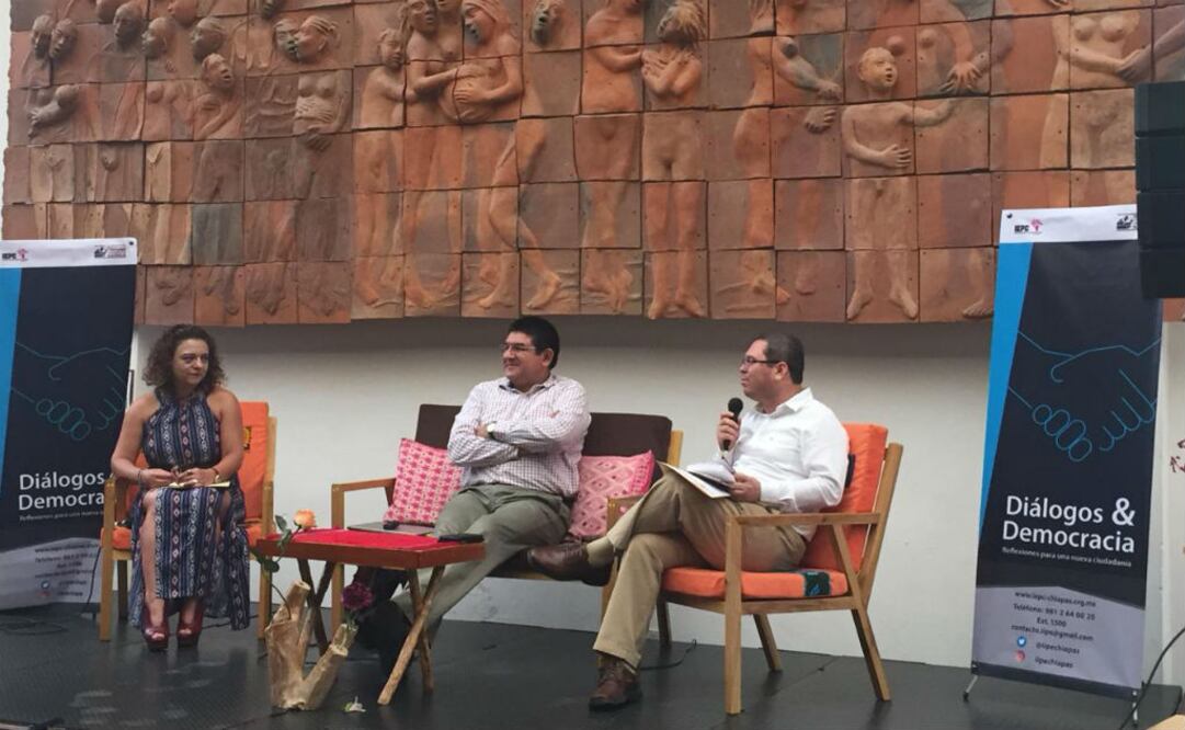 El catedrático participó en la conferencia "Consultas populares: límites y alcances", en el marco de los "Diálogos para la Democracia, reflexiones para una nueva ciudadanía", organizado por el IEPC. Foto: Archivo/ Oscar Gutiérrez