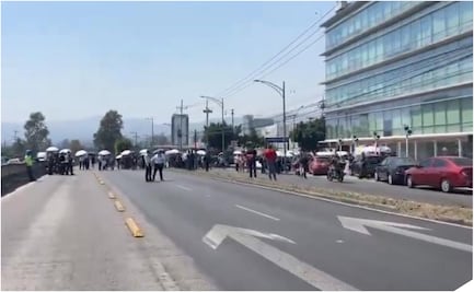 Trabajadores del INAI bloquean Insurgentes Sur; piden finiquitos y mejoras laborales
