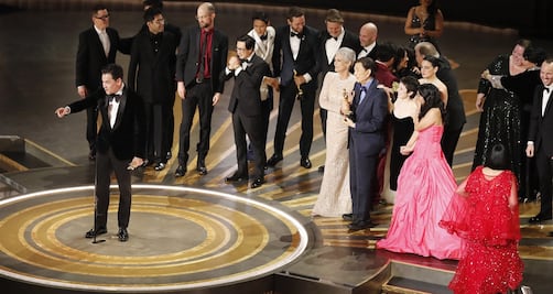 "Todo en todas partes al mismo tiempo" se lleva el Oscar a mejor actriz y mejor película