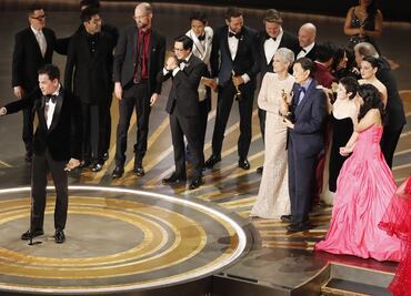 "Todo en todas partes al mismo tiempo" se lleva el Oscar a mejor actriz y mejor película