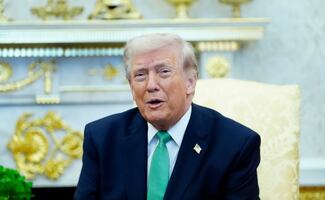 Visita de Trump a China sería dentro de 5 o 6 semanas; afirma que trabajan con el país para reprogramar y "a ellos les pareció bien"