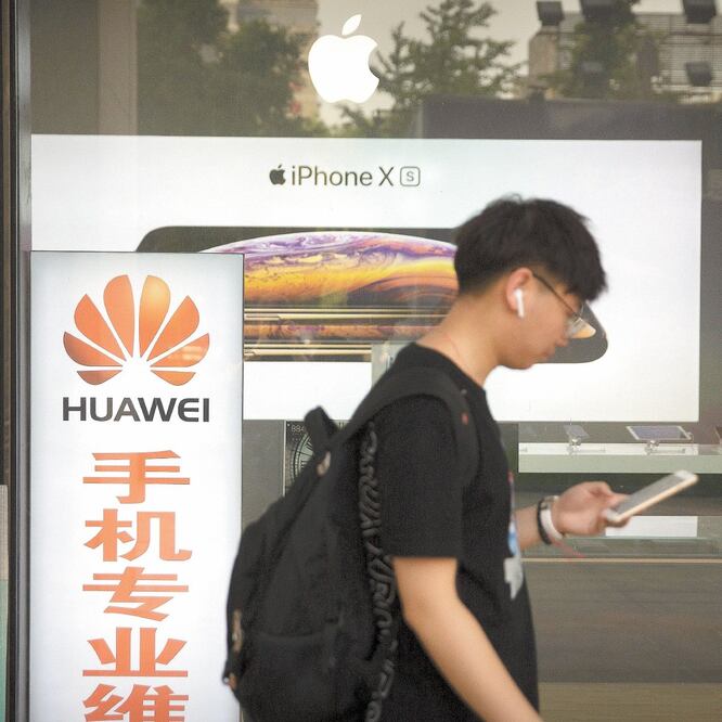 Huawei ha expresado su decepción ante las medidas que impiden a empresas estadounidenses tener negocios con ella. MARK SCHIEFELBEIN. AP